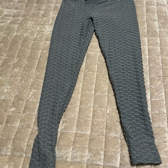 Textured Gray Leggings - Picture 1 of 2